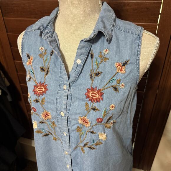 Terre Bleue Lyocell Shirt Dress Button Up Floral Embroidered sz S Chambray - Picture 2 of 6